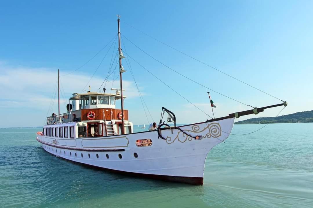 Balaton Wellness Apartman Siofok Luaran gambar